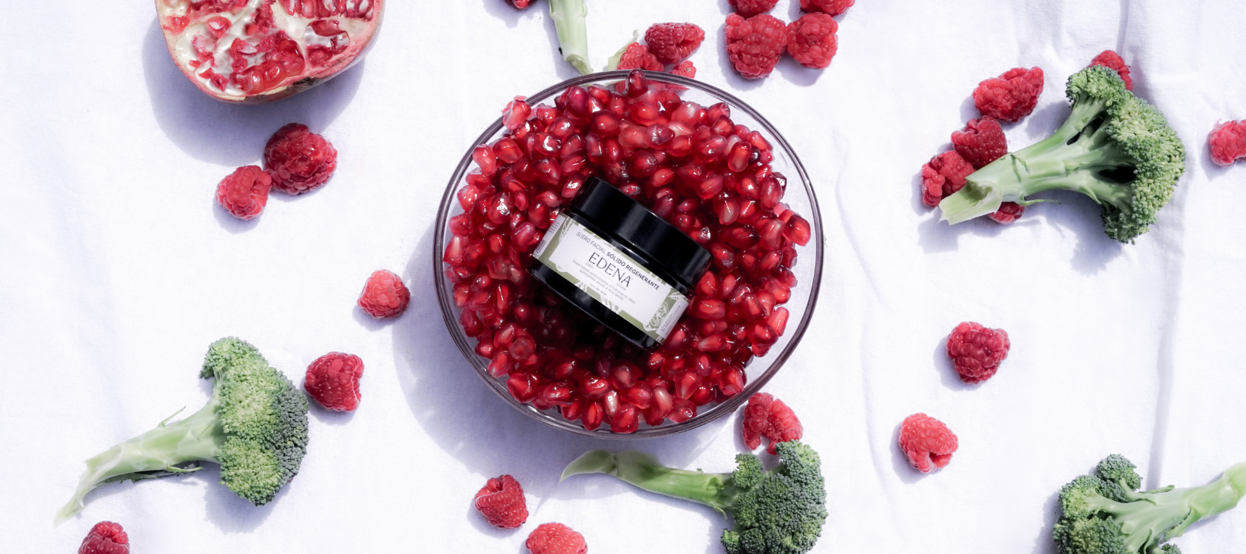 Suero Facial Sólido Regenerante: apoyo antioxidante a base de plantas y reposición de lípidos