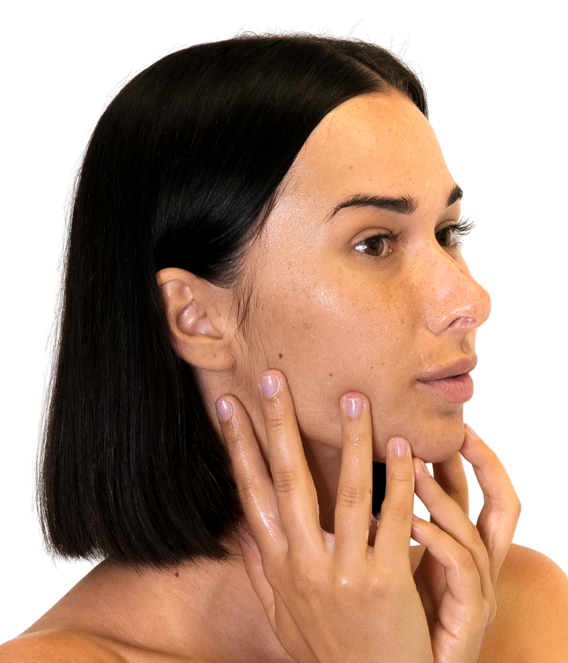 Cara de mujer Joven con pelo corto