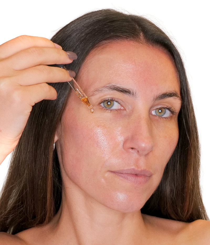 Mascarilla Purificante con modelo