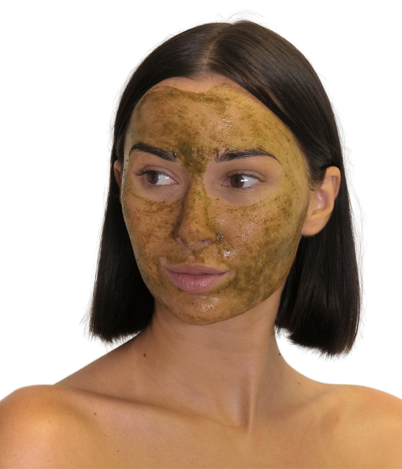 Mascarilla Regeneradora con modelo